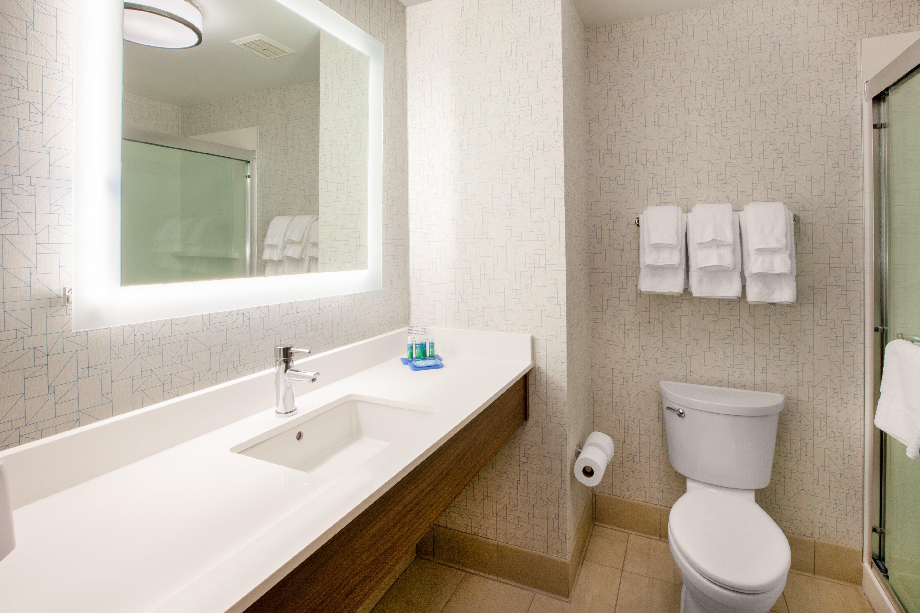 Holiday Inn Express Windsor Sonoma Wine Country By Ihg Exterior photo