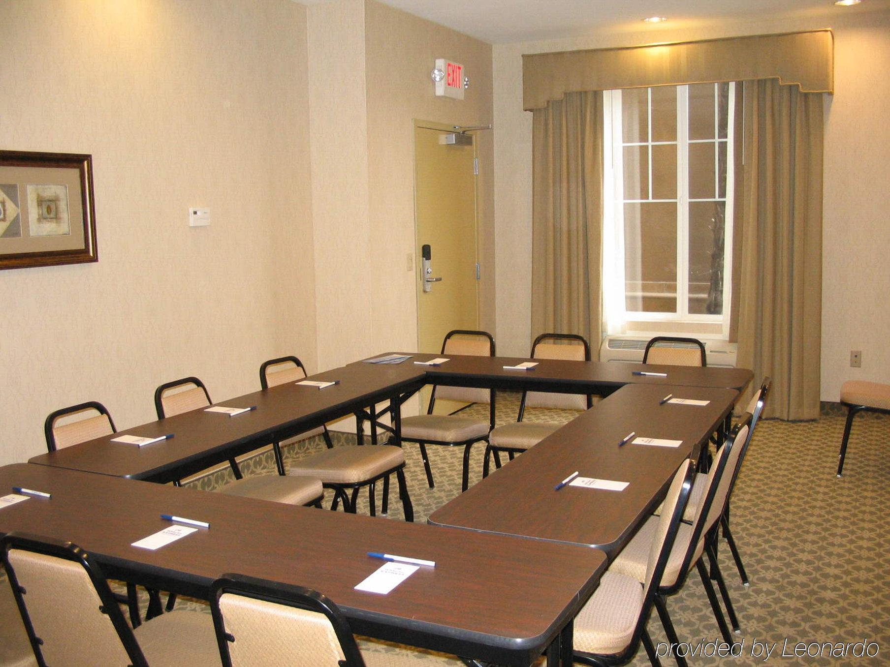 Holiday Inn Express Windsor Sonoma Wine Country By Ihg Exterior photo